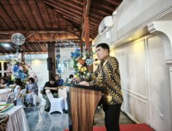 Gubernur Sulut Yulius Selvanus Komaling Kenang Hidup di Rumah Tanpa Listrik: “Semua Karena Tuhan”